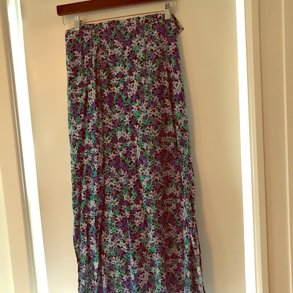 Women’s Skirt with Side Zip